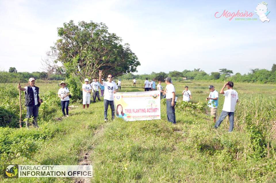 The Office for Senior Citizens Affairs (OSCA), in cooperation with the Federation of Senior Citizens of the Philippines (FSCAP)--Tarlac City Chapter, conducted a tree-planting activity at the Armenia-San Jose De Urquico boundary, September 3. This annual event has been adopted by the senior citizens as their community service project—a small positive step taken to make a difference and help address global climate change./Tarlac CIO