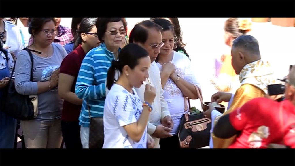 10TH ANNIVERSARY OF MONASTERIO DE TARLAC - Senator Grace Poe receives the Holy Communion during the 10th Enshrinement Anniversary of the Relic  of the True Cross of Christ in Monasterio de Tarlac.